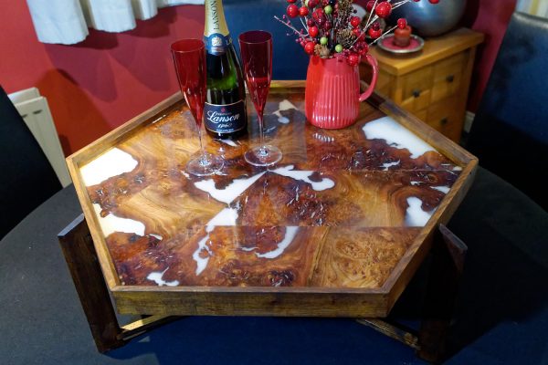 Hexagonal ray Table with Glasses and Champaign Bottle